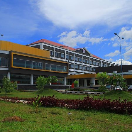 Sutanraja Hotel Kotamobagu ภายนอก รูปภาพ