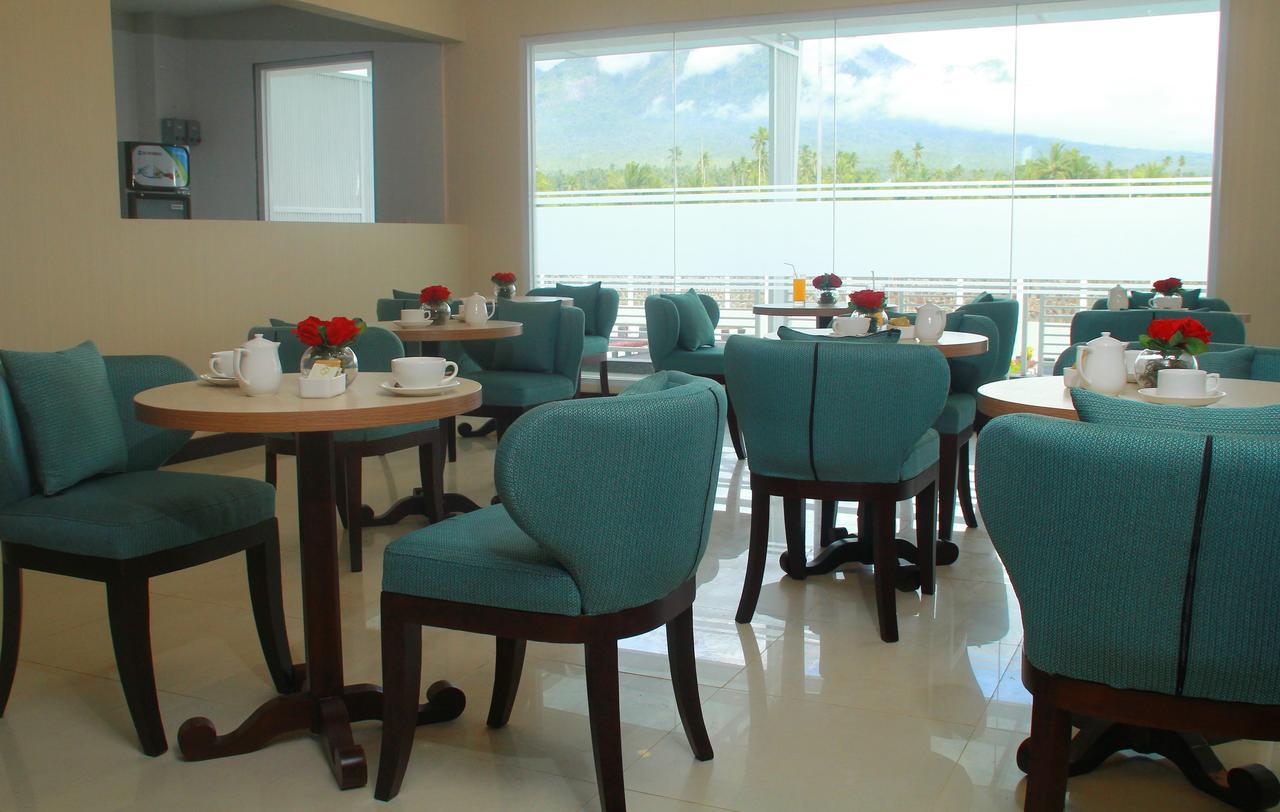 Sutanraja Hotel Kotamobagu ภายนอก รูปภาพ