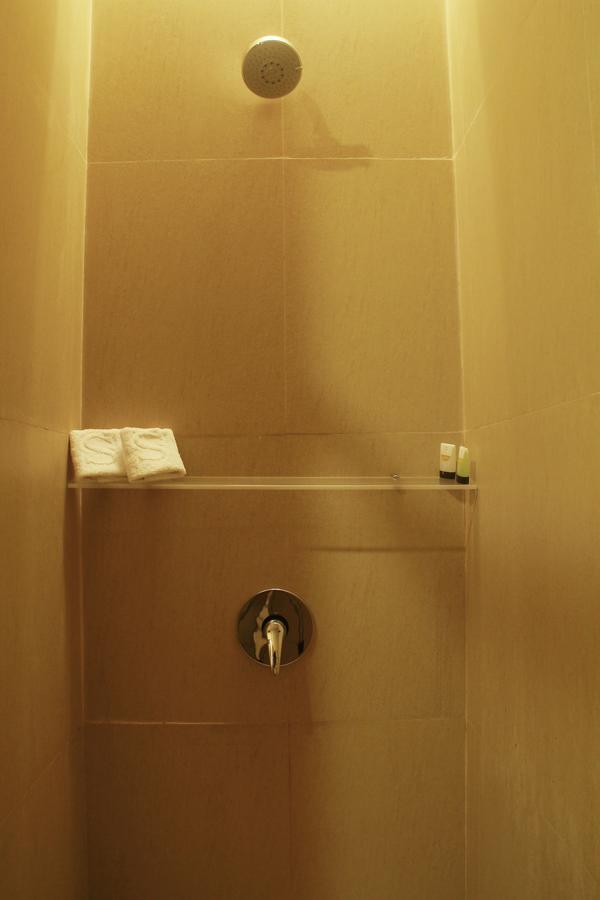 Sutanraja Hotel Kotamobagu ภายนอก รูปภาพ